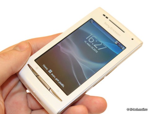 Первый взгляд на Sony Ericsson Xperia X8. Самый доступный Android 