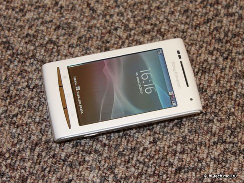Первый взгляд на Sony Ericsson Xperia X8. Самый доступный Android 