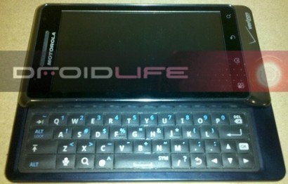 Motorola DROID 2: живые фотографии и подробности о телефоне
