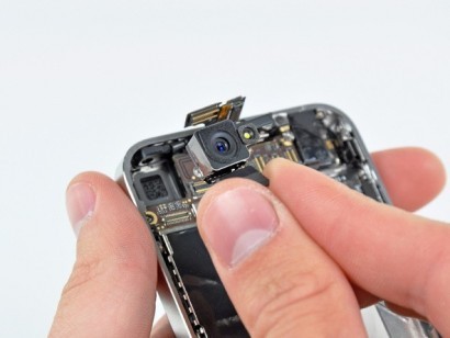 Новый Apple iPhone 4 разобрали по запчастям, что внутри?