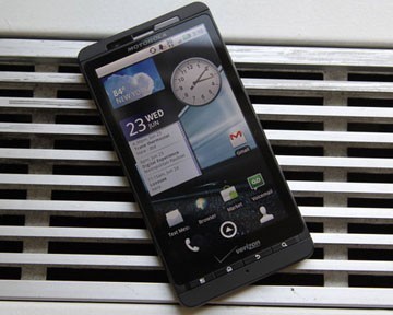 Motorola представила новый смартфон Motorola Droid X