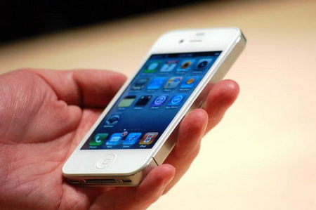 Белый iPhone 4 выйдет в конце апреля?