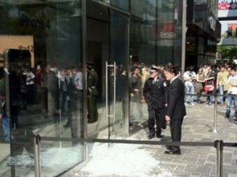 Магазин Apple Store в Пекине закрыли из-за драки за iPad 2