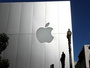 Apple демонстрирует рекордные продажи iPhone и iPad