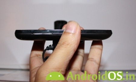Android смартфон LG Univa E510 запечатлен вживую