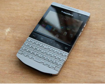 Porsche разработает дизайн смартфона BlackBerry