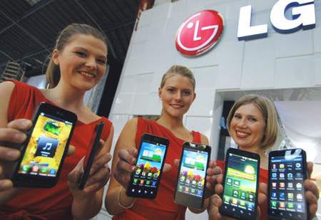 LG готовит новую модель смартфона Optimus 3D