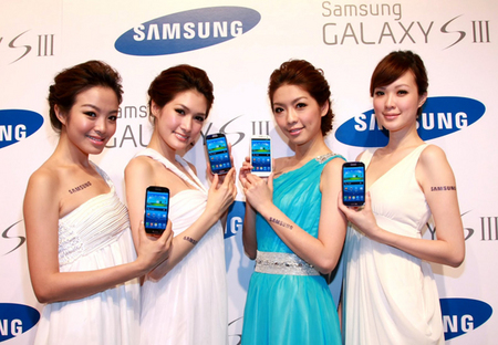 Квартальные продажи смартфонов Samsung выросли почти втрое