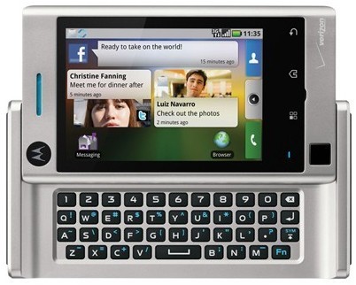 В «гуглофонах» Motorola появится поисковик Bing