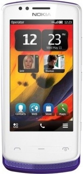 Nokia 700